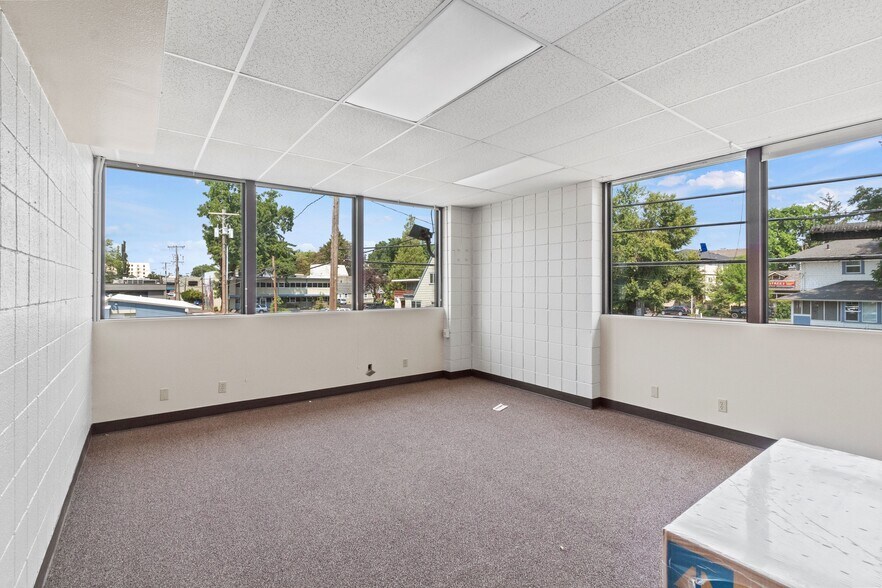 1245 Pearl St, Eugene, OR à louer - Photo de l’immeuble – Image 3 sur 6