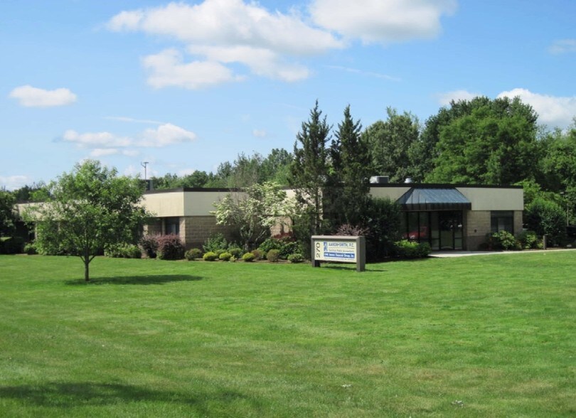 270 Benton Dr, East Longmeadow, MA à louer - Photo de l’immeuble – Image 3 sur 4