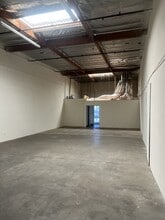 2141 E Philadelphia St, Ontario, CA à louer Photo intérieure– Image 1 sur 12