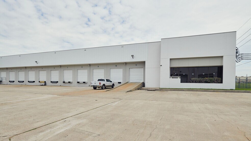 10333 Papalote St, Houston, TX à louer - Photo de l’immeuble – Image 2 sur 9
