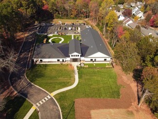 Plus de détails pour 10205 Sam Furr Rd, Huntersville, NC - Spécialisé à vendre
