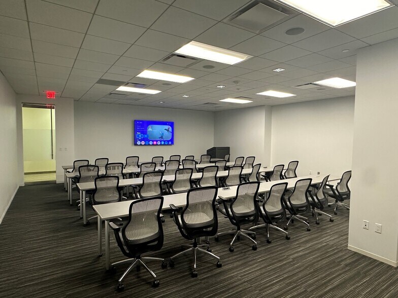 16200 Park Row, Houston, TX à louer - Photo intérieure – Image 3 sur 6