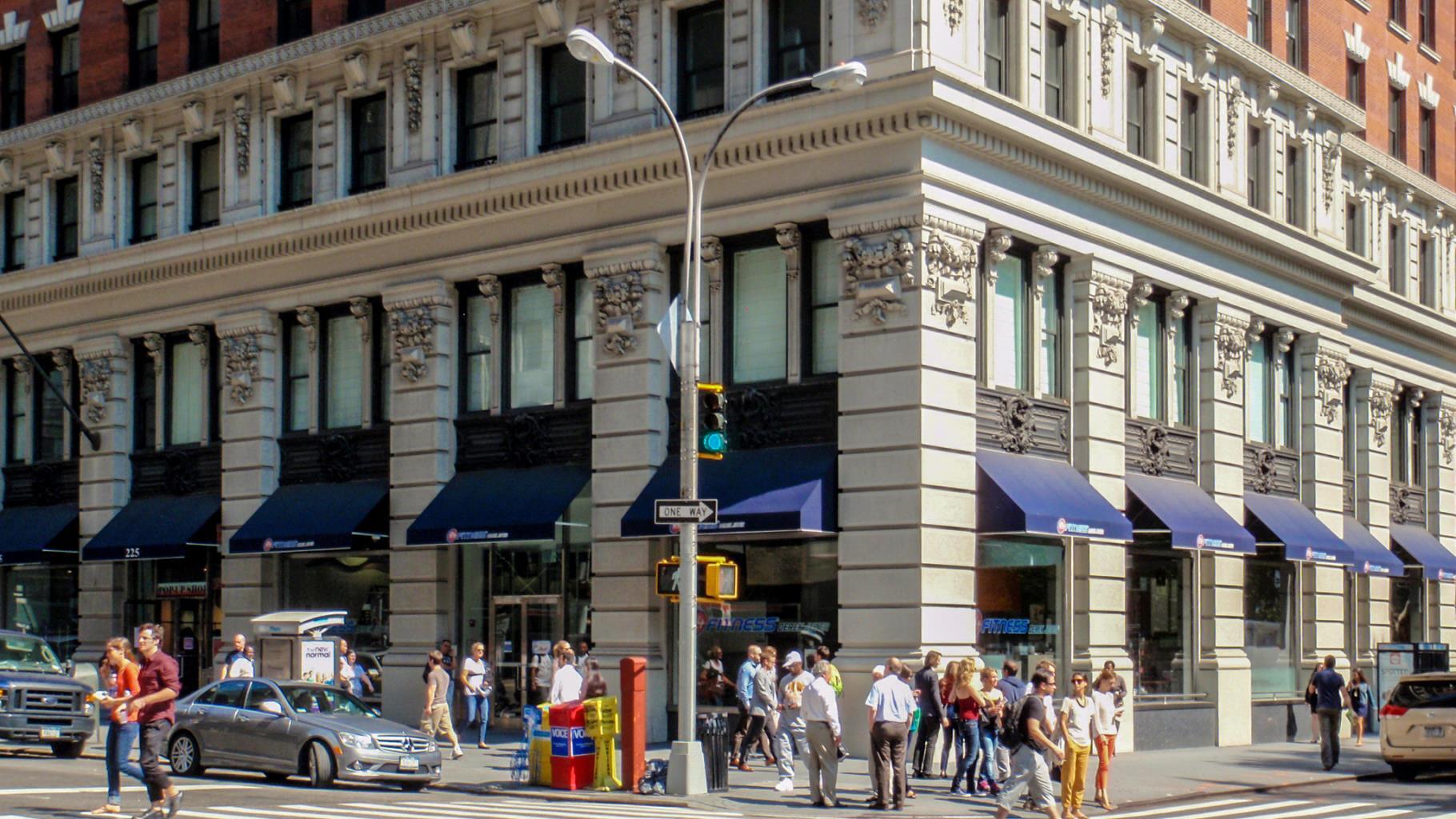 225 Fifth Ave, New York, NY à louer Photo principale– Image 1 sur 5