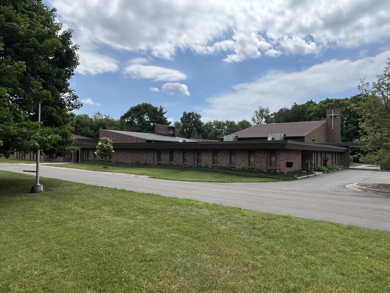 2731 W Milham Ave, Portage, MI à louer - Photo principale – Image 1 sur 1
