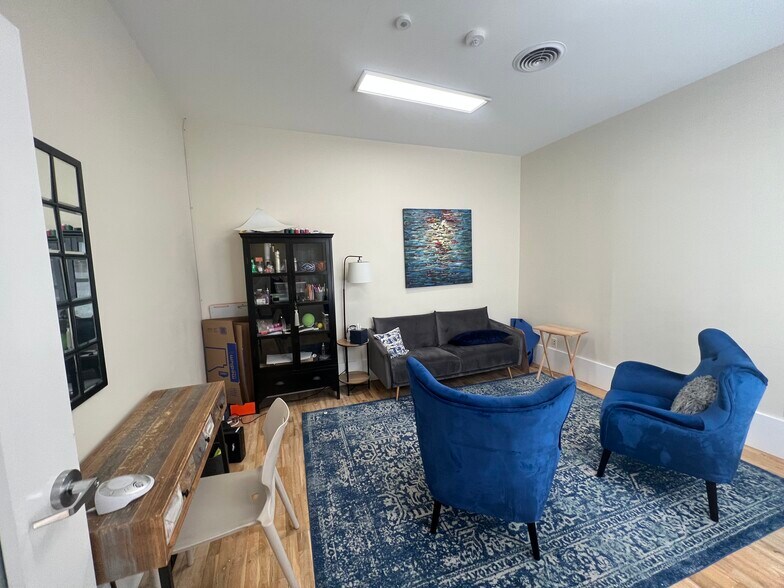 301 E 3rd Ave, San Mateo, CA à louer - Photo de l’immeuble – Image 3 sur 8