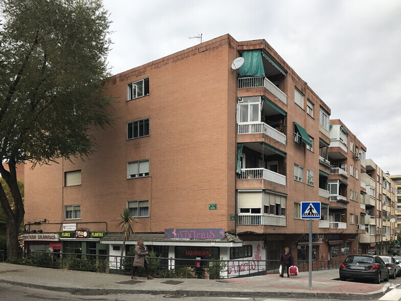 Plaza San Pedro Y San Pablo, 2, Coslada, Madrid à vendre - Photo de l’immeuble – Image 1 sur 1