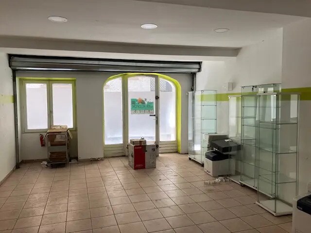 Local commercial dans Lyon à louer - Photo de l’immeuble – Image 1 sur 13