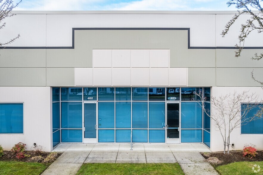 26277 SW 95th Ave, Wilsonville, OR à louer - Photo de l’immeuble – Image 2 sur 5