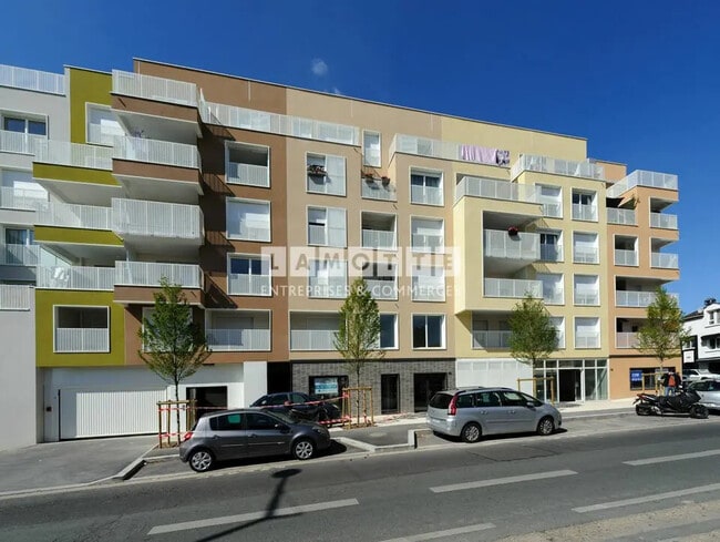 Plus de détails pour Bureau à vendre