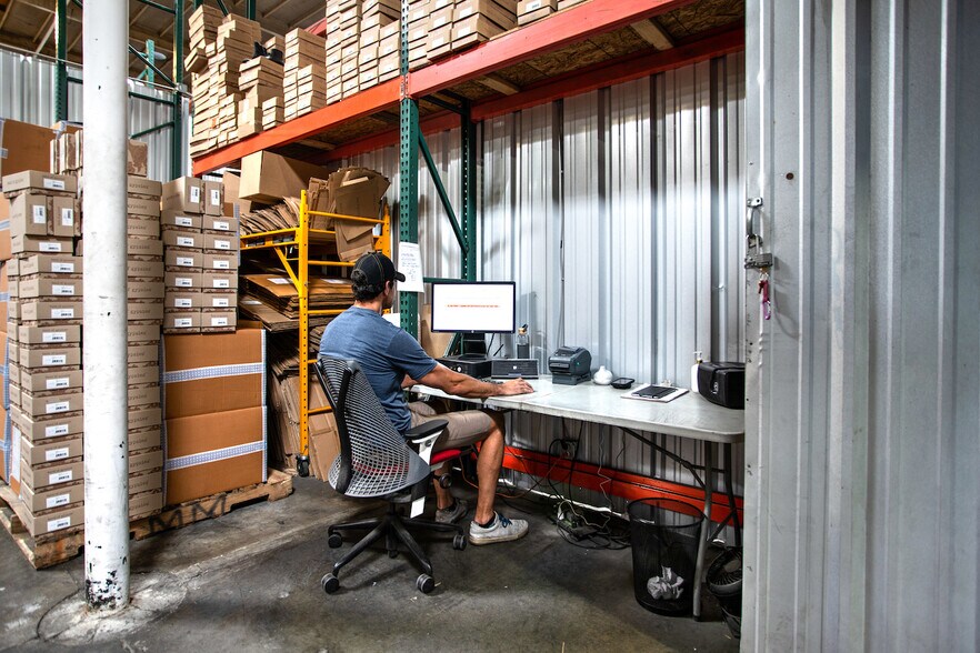 567-575 N Midland Ave, Saddle Brook, NJ à louer - Photo intérieure – Image 3 sur 20