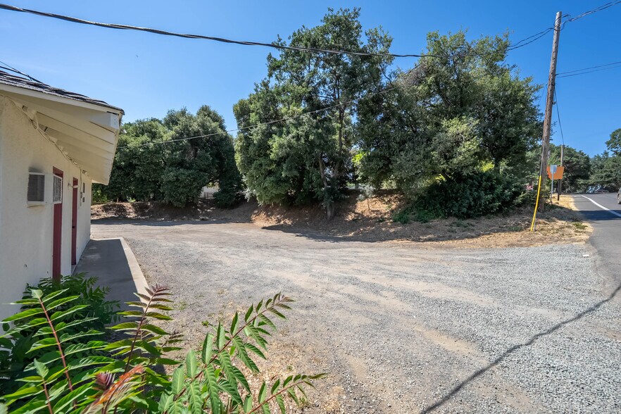 4590 Frye, Clearlake, CA à vendre - Photo de l’immeuble – Image 3 sur 13