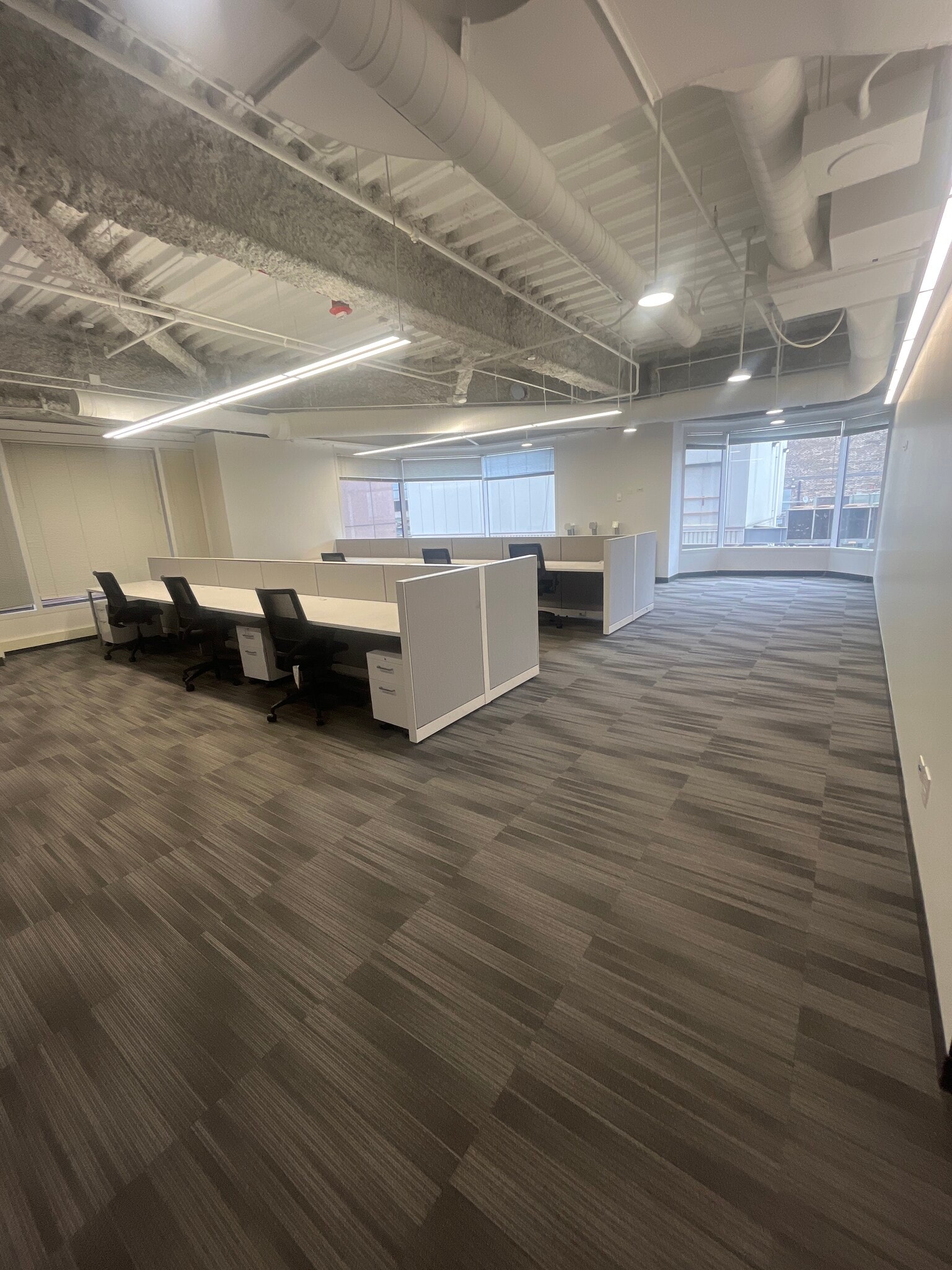 425 S Financial Pl, Chicago, IL à louer Photo de l’immeuble– Image 1 sur 4