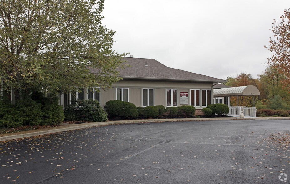 721 Dresher Rd, Horsham Township, PA à louer - Photo de l’immeuble – Image 3 sur 6