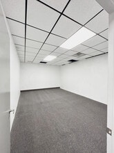 2109 London Line, Sarnia, ON à louer Photo intérieure– Image 2 sur 5