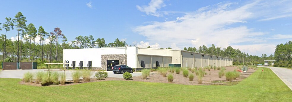 17684 Cordova Pl, Panama City Beach, FL à vendre - Photo de l’immeuble – Image 2 sur 9
