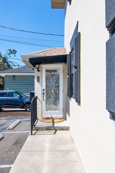 2950 5th Ave N, Saint Petersburg, FL à louer - Photo de l’immeuble – Image 3 sur 8