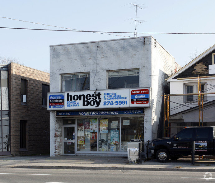 620 Lakeshore Rd E, Mississauga, ON à vendre - Photo de l’immeuble – Image 2 sur 2