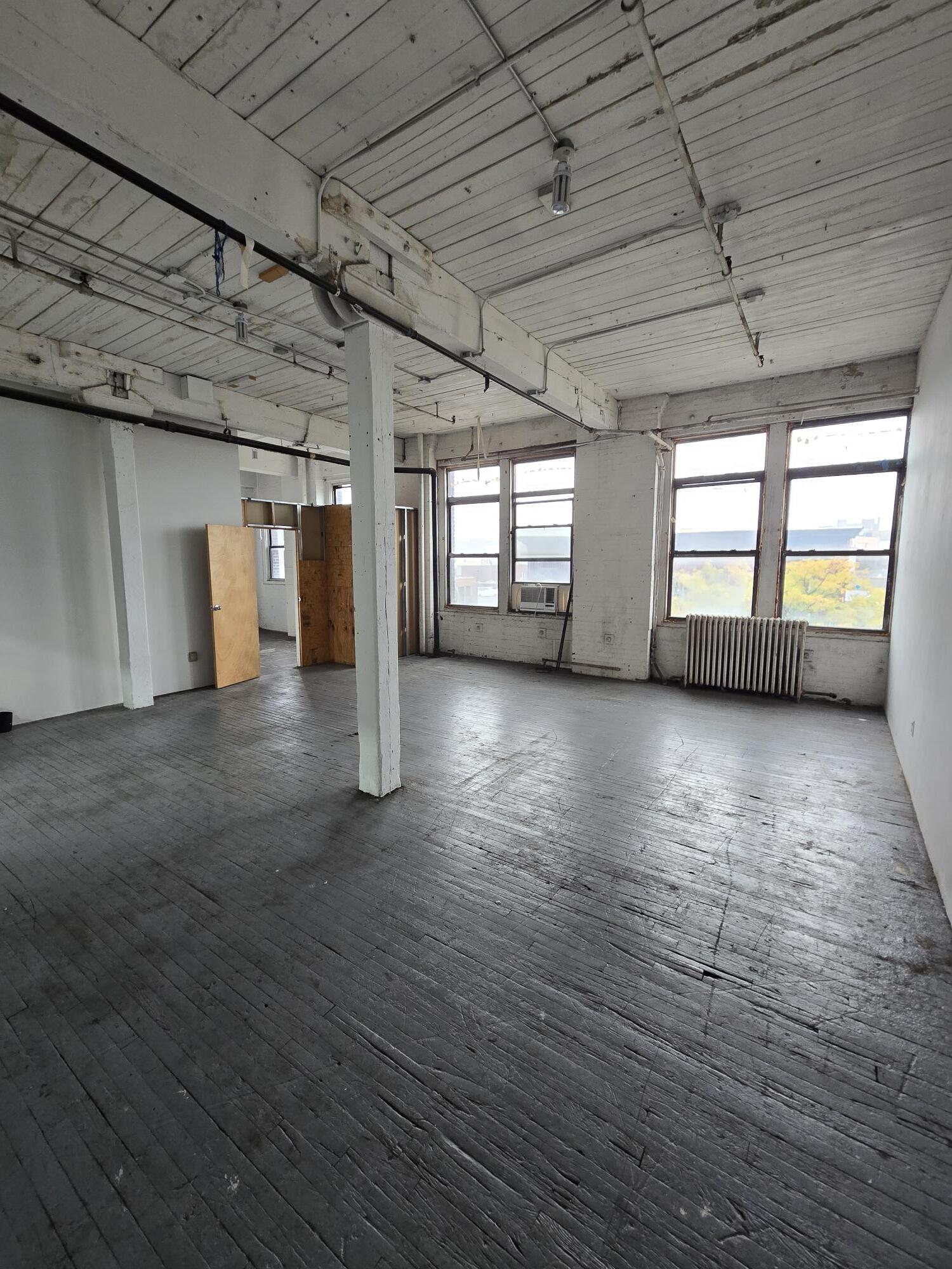 1027 Grand St, Brooklyn, NY à louer Photo intérieure– Image 1 sur 5