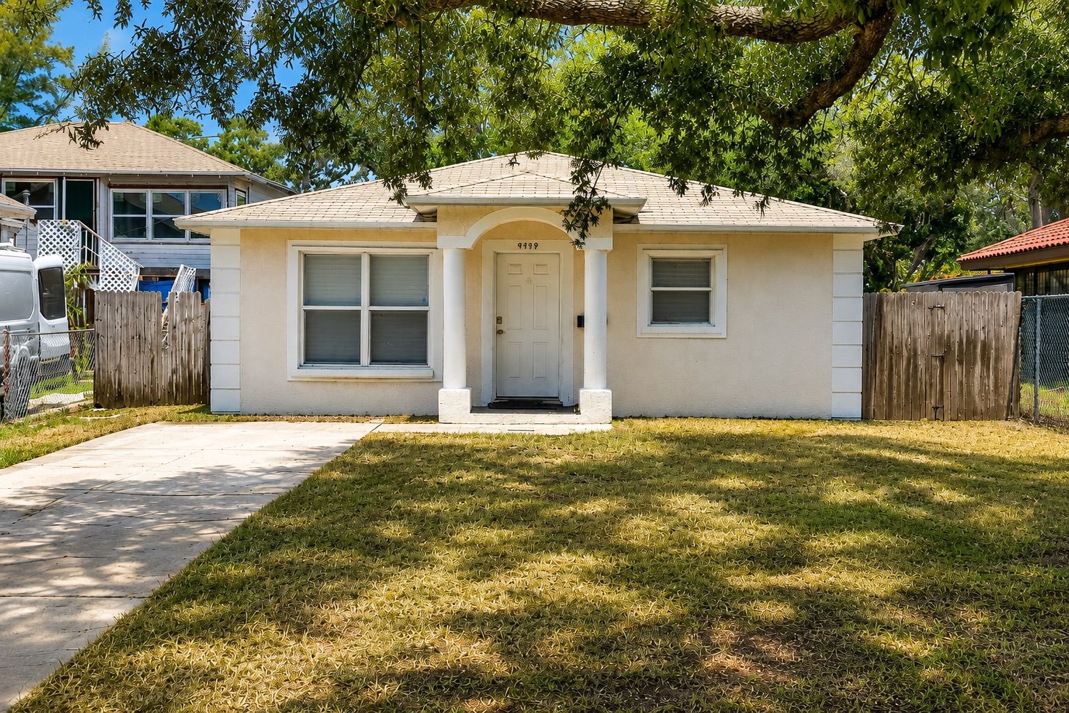 4419 18th Ave S, Saint Petersburg, FL à vendre Photo principale– Image 1 sur 2