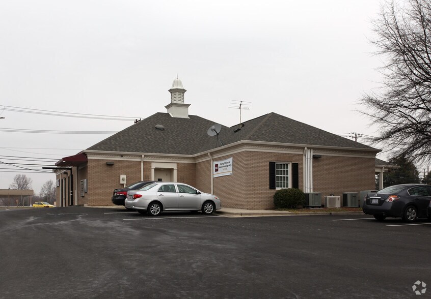 4541 W Market St, Greensboro, NC à vendre - Photo de l’immeuble – Image 3 sur 3