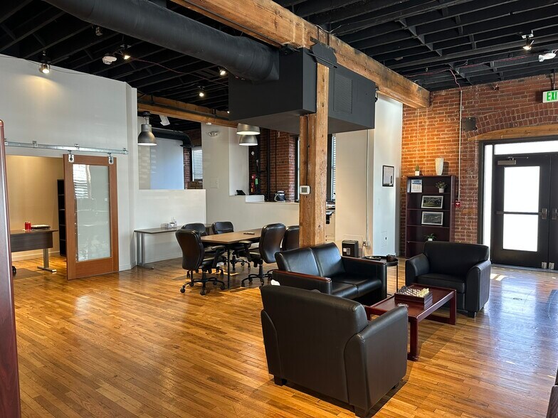 1055 Auraria Pkwy, Denver, CO à louer - Photo de l’immeuble – Image 3 sur 5