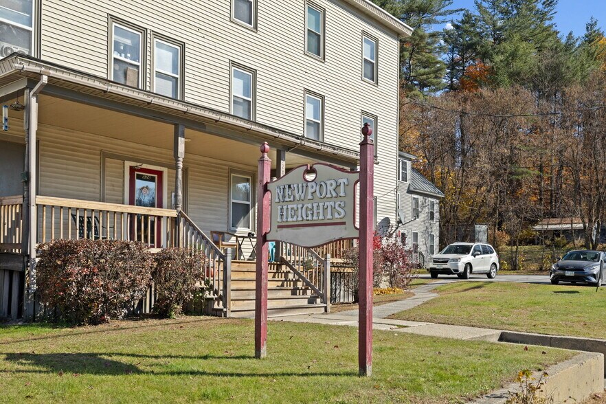 524 Sunapee St, Newport, NH à vendre - Photo de l’immeuble – Image 3 sur 19