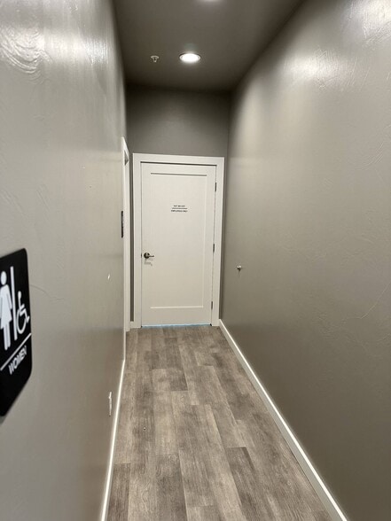 2490 Gabel Rd, Billings, MT à louer - Photo intérieure – Image 2 sur 5