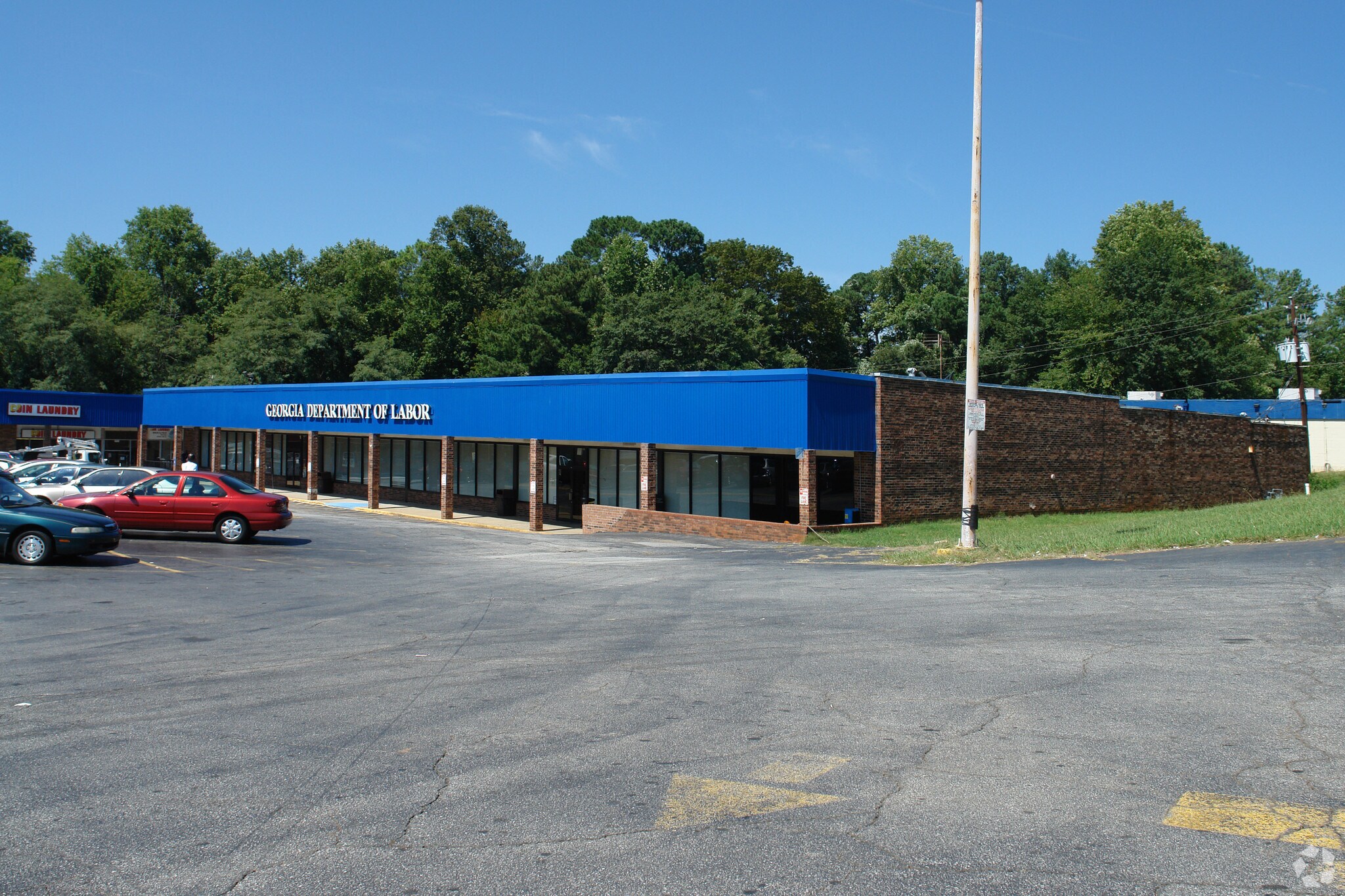 3893 Covington Hwy, Decatur, GA à louer Photo principale– Image 1 sur 3