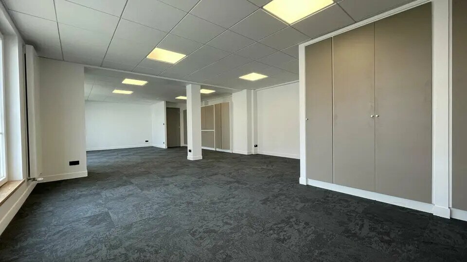 Bureau dans Le Havre à louer - Photo de l’immeuble – Image 1 sur 5