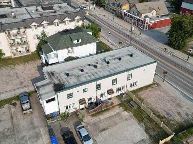MANIWAKI, MONT-LAURIER, GRACEFIELD portefeuille de 6 biens à vendre sur LoopNet.fr - Photo principale – Image 2 sur 5