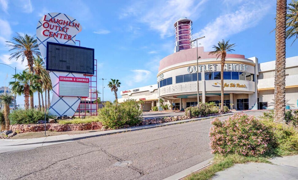 1955 S Casino Dr, Laughlin, NV à vendre - Photo de l’immeuble – Image 2 sur 10