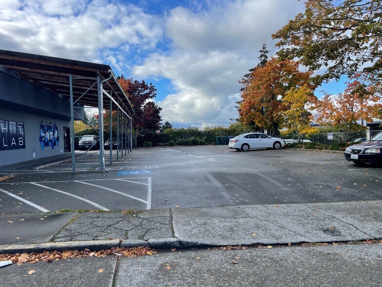 6335 35th Ave SW, Seattle, WA à vendre - Photo de l’immeuble – Image 3 sur 4