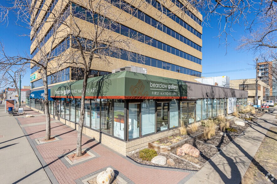 12323 Stony Plain Rd NW, Edmonton, AB à louer - Photo de l’immeuble – Image 3 sur 13
