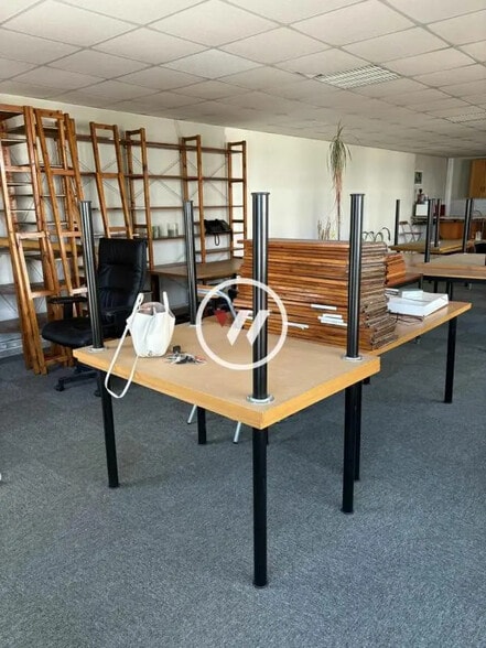 Bureau dans Villiers-le-Bel à louer - Photo de l’immeuble – Image 2 sur 12