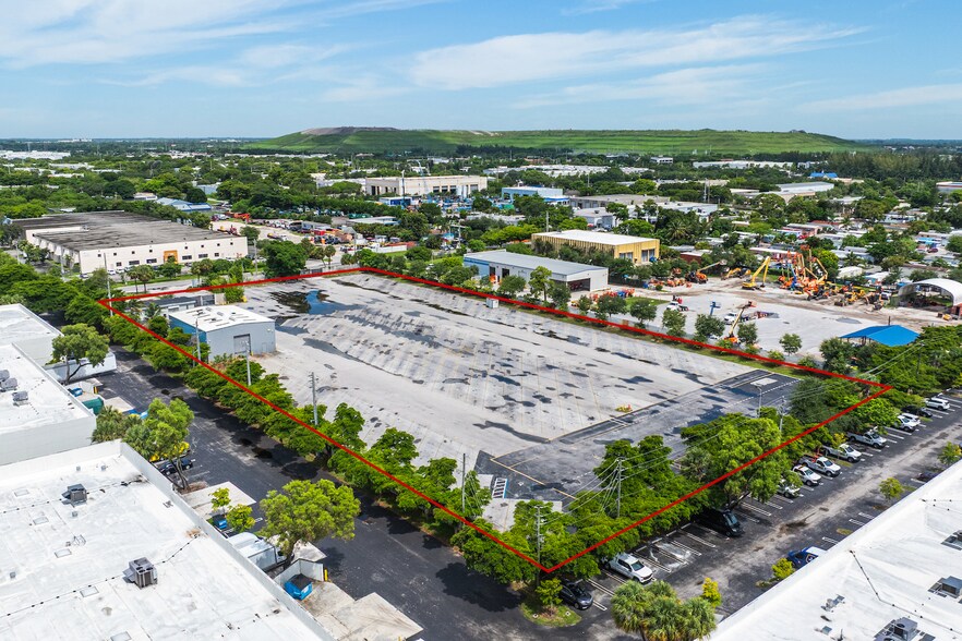 3120D NW 16th Ter, Pompano Beach, FL à louer - Photo de l’immeuble – Image 2 sur 7