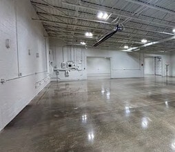 12283 Levan Rd, Livonia, MI à louer Photo intérieure– Image 2 sur 4