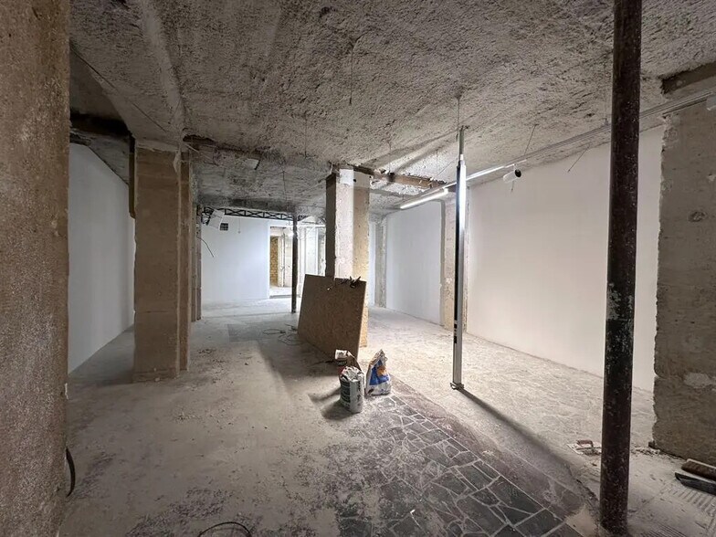 Local commercial dans Paris à louer - Photo de l’immeuble – Image 3 sur 7