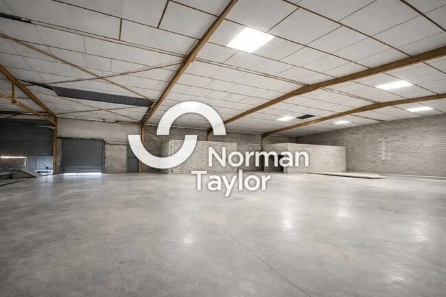 Plus de détails pour Local commercial à louer