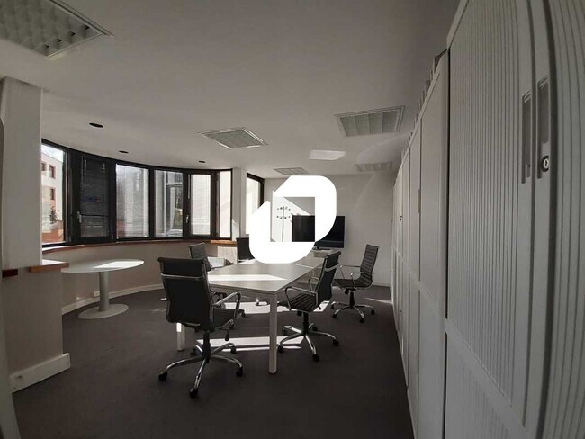 Plus de détails pour 3 Bis Rue Du Petit Robinson, Jouy-en-Josas - Bureau à louer