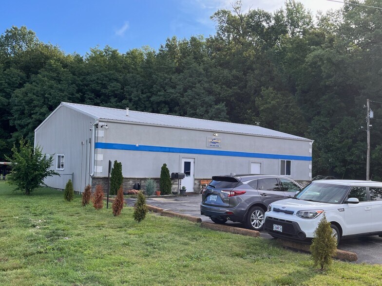 6040 Baumgartner Industrial Dr, Saint Louis, MO à vendre - Photo principale – Image 1 sur 8