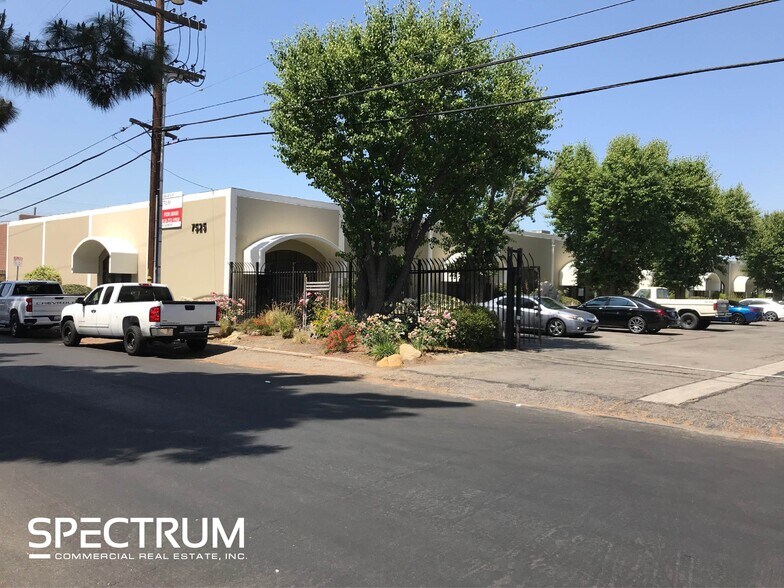 7525 Ethel Ave, North Hollywood, CA à louer - Photo de l’immeuble – Image 1 sur 7