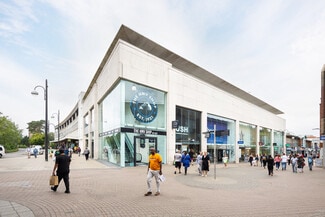 Plus de détails pour 24-26 The Martletts, Crawley - Local commercial à louer