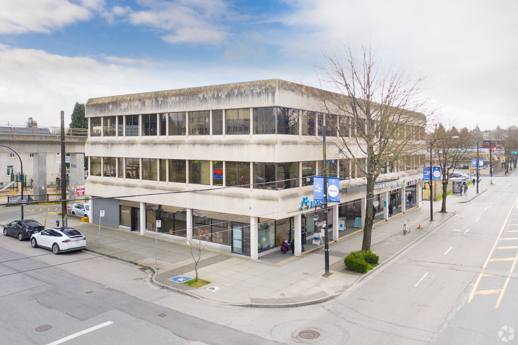 2730-2750 Commercial Dr, Vancouver, BC à louer Photo principale– Image 1 sur 7