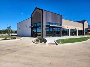 7355 Main st, Fulshear, TX à louer Photo intérieure– Image 1 sur 1