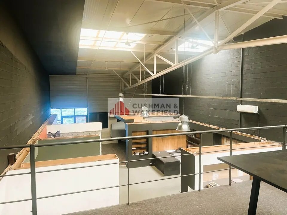 Local commercial dans Nîmes à louer Photo intérieure– Image 1 sur 3