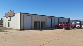 Plus de détails pour 1917 Atchison Dr, Norman, OK - Local d'activités à louer