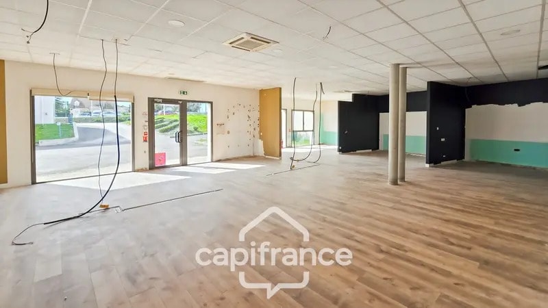 Local commercial dans Chalon-sur-Saône à louer - Photo de l’immeuble – Image 2 sur 6