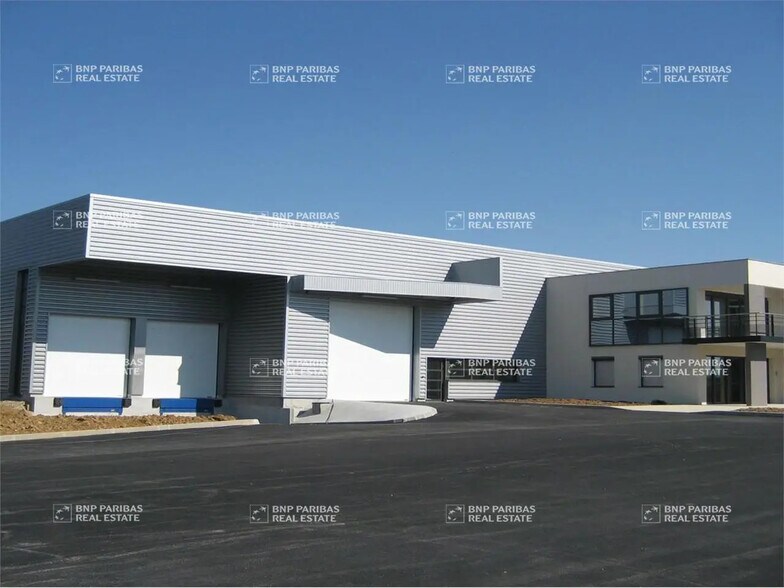 185 A Rue Louise Labbé, Chaponnay à louer - Photo de l’immeuble – Image 3 sur 10