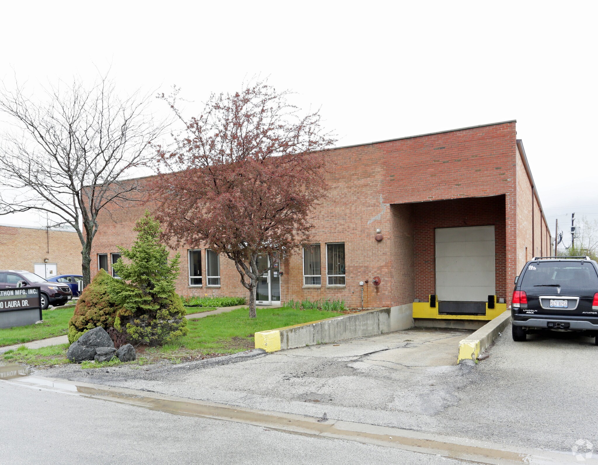 110 W Laura Dr, Addison, IL à louer Photo principale– Image 1 sur 5