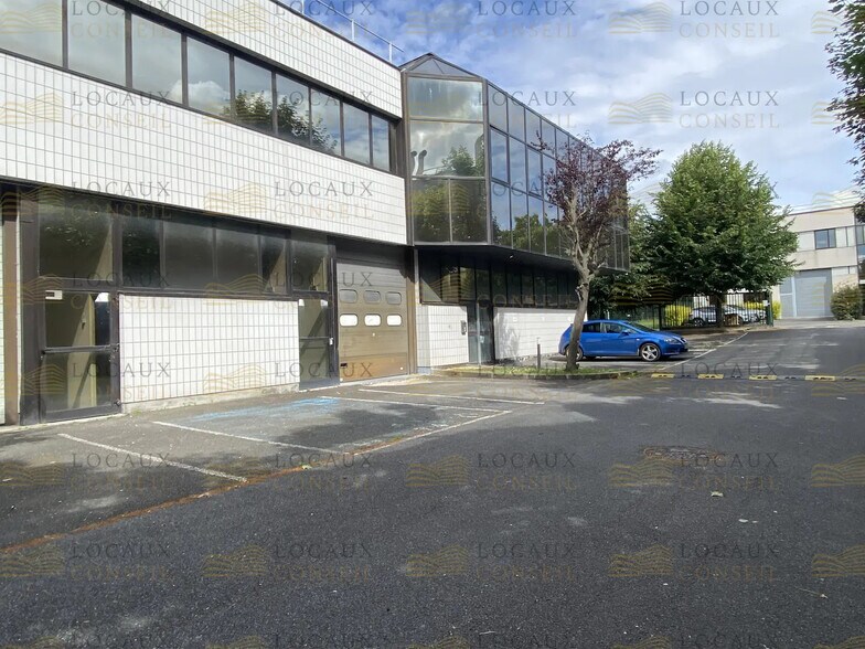 Local d’activités dans Nanterre à louer - Photo de l’immeuble – Image 3 sur 11